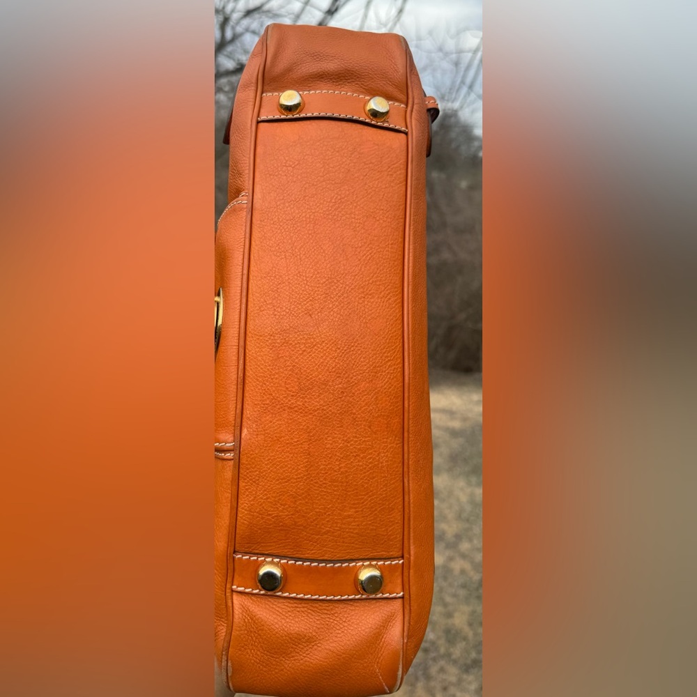 Marc Jacobs Daria Orange Leather Bag with Gold Accents - Picture 7 of 12